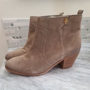 Tori Burch 7.5 suede booties